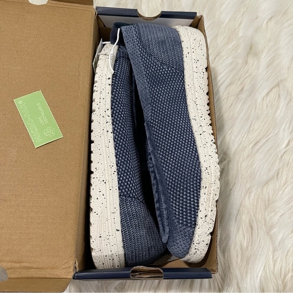 Boys Itazero Pacato Blue Loafer Slip son Size 4.5 US! - Picture 11 of 11